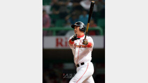 36세 SK 4번타자…이호준의 회춘비결은?