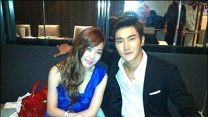 시원, 티파니에 ‘매너손’… “이렇게 다정해도 되나요?”