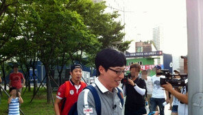 유재석 반전 팔근육… ‘능력자 김종국도 능가할 기세’