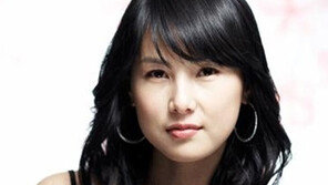 이지현, 캐나다서 약혼…내년 결혼