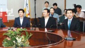 [총선 공천헌금 의혹 파문]경직된 朴-무책임 非朴-무기력 지도부… 3일간 경선파행 합작