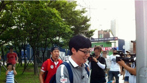 유재석-정용화 ‘터질 듯한 팔 근육’…알고보니 짐승남