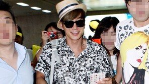 [포토] 이특, 시원한 공항패션 ‘바캉스룩 입고~’