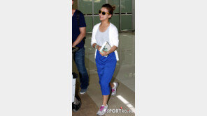 [포토] 루나, 선글라스+청순한 민낯 ‘눈부셔~’