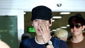 [포토] 규현, 플래시 세례 ‘아~ 눈부셔’