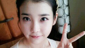 아이유 축구 환호, “대표팀이 이 사실 알면 더 힘낼 듯!”