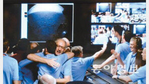 [큐리오시티, 화성 터치다운]제2의 지구 찾아서… 인류의 호기심, 생명의 신비를 캔다