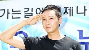 [SD포토] 지현우 입대, ‘자랑스러운 현역으로 입대’