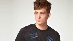 영국 의류업체 태극기 능욕?… ‘태극 문양에 욱일승천기 그려 넣어’