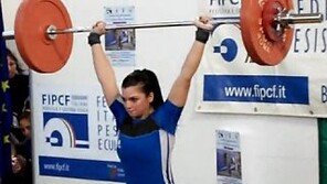 배우급 미모와 몸매, 이탈리아 출신 ‘역도의 여신’ 화제