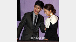 [SD포토] 유준상, 국민 남편의 훈훈한 매너