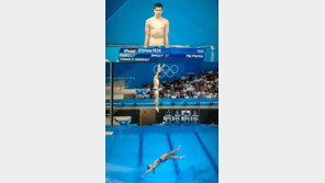 [런던 2012]0점 다이빙 굴욕 “등치기 입수 굉음에 관중들 폭소”