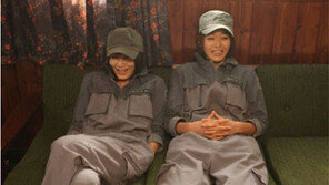 김혜수-전지현, 똑같은 복장 ‘친자매같아’