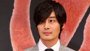 [SD포토] 엄친아 이필립, 멋들어진 수트 ‘모델 느낌’