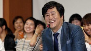 [포토] ‘미친소’ 곽도원, 정 느껴지는 화통 웃음 만발