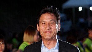 [포토] 안성기, 커피보다 부드러운 미소