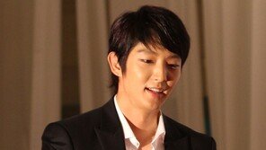 [SD포토] ‘안방컴백’ 이준기, 꽃미남 ‘나 까칠한 사또에요~’