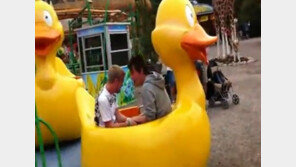 흔한 놀이기구 이탈, 사고 안난게 다행