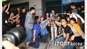 [포토] 양학선 박태환 귀국 ‘시선집중’