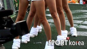 [포토] 치어리더, 열맞춰 섹시 댄스 ‘아찔해’