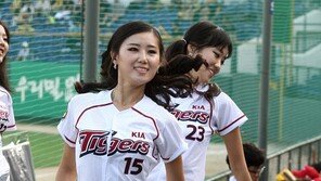 [포토] 치어리더, 타이트한 화끈 핫팬츠