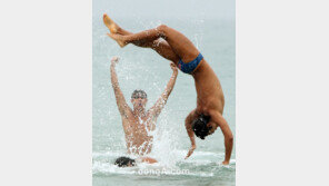 [SD포토] 독도 횡단 프로젝트, ‘화려한 퍼포먼스 작렬!’