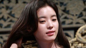 [포토] ‘광해’ 한효주, 머리를 뒤로 넘기며… ‘여신 강림’