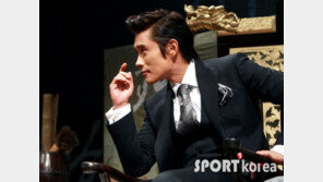 [포토] ‘광해’ 이병헌, 조각 옆라인 ‘선이 살아있어’