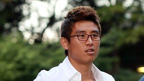 [포토] 구자철, 찢어질 듯한 와이셔츠로 남성미 풀풀~