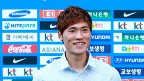 [포토] 황석호, 시원한 컬러로 남다른 패션감각 뽐내