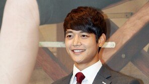 [포토] 민호, 조각상같은 비현실적 미모