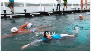 “독도까지 200km” 김장훈 릴레이 수영 출발