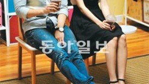 애정결핍 고슴도치군 + 싱글발랄 판다양… 잿빛과 햇빛을 섞으면 무슨 색이 될까