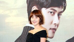 [포토] ‘메이퀸’ 한지혜, 블랙 드레스로 강조한 ‘볼륨감 몸매’