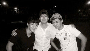 이기찬-유지태- 2PM 준호 ‘의외의 인맥’…다정하게 찍은 사진 공개