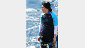 [SD포토] 김장훈, 바다를 보며 ‘생각에 잠겨있는…’