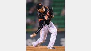 정대현 수훈선수 인터뷰 줄행랑 “이런…롯데 스타일을 몰랐어요”