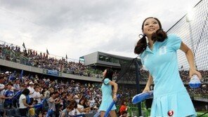 [포토] 치어리더, 男心 흔드는 원피스 입고 상큼 발랄 응원