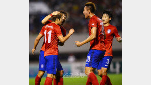 [포토] ‘잠비아전’ 이근호, 선제 헤딩골로 기쁨의 포효