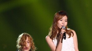 [포토] 조문근-김예림, 헤어는 비슷 느낌은 정반대