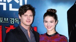 [포토] 벤자민 워커-메리 엘리자베스 윈스티드, ‘너무 다정한거 아니야?’