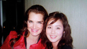 김성령, 세계 3대 미녀 브룩 쉴즈 옆에서 ‘굴욕 없는 미모’