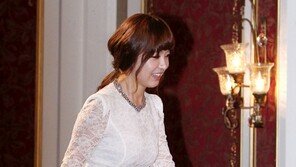 [포토] 유소영, 미니 원피스 입고 ‘아찔한 걸음’