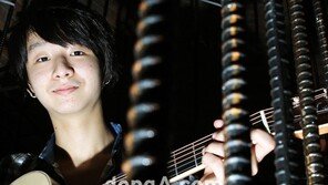 [SD포토] 기타리스트 정성하, 외모도 실력도 ‘빛나네’