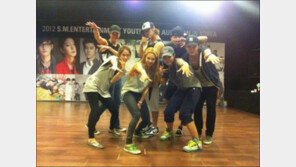 SM콘서트 연습 사진, “소시+엑소케이 힙합무대 준비하는 건가?”