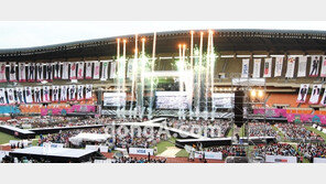 [SD포토]SM 월드 투어 콘서트 ‘화려한 개막’