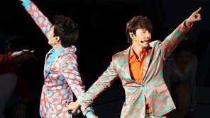 [SD포토] 동해-은혁, 화려한 의상 ‘잠실에 오빠가 떴다’