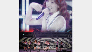 [SD포토] 태티서, 화려한 공연 ‘전광판 가득 미모 폭발’