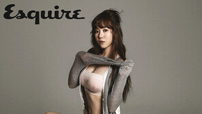 [포토] 곽지민, 가슴라인 드러나는 파격 화보… ‘원조 베이글녀의 위엄’