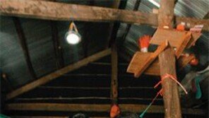 해 지면 칠흑 캄보디아 농촌에 ‘웃음 빛’ 밝히다